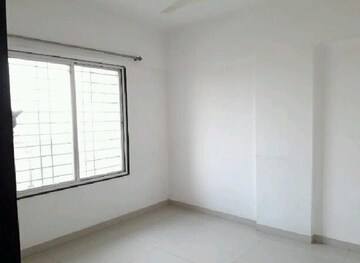 Room in 2 BHK Apartment at Akshay Floria, Anand Nagar – for Rent
