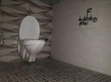 Bathroom in 2 BHK Apartment at Akshay Floria, Anand Nagar – for Rent
