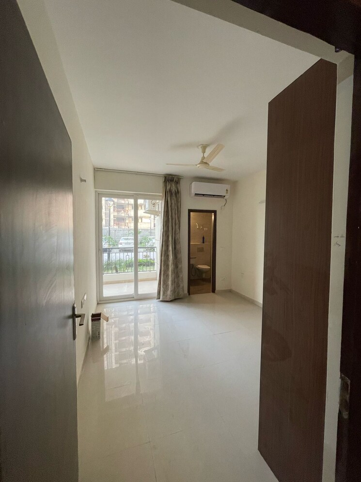Room, aerocity 3 Bedroom 1450 Sq.Ft. Apartment In Aerocity Mohali 9087278