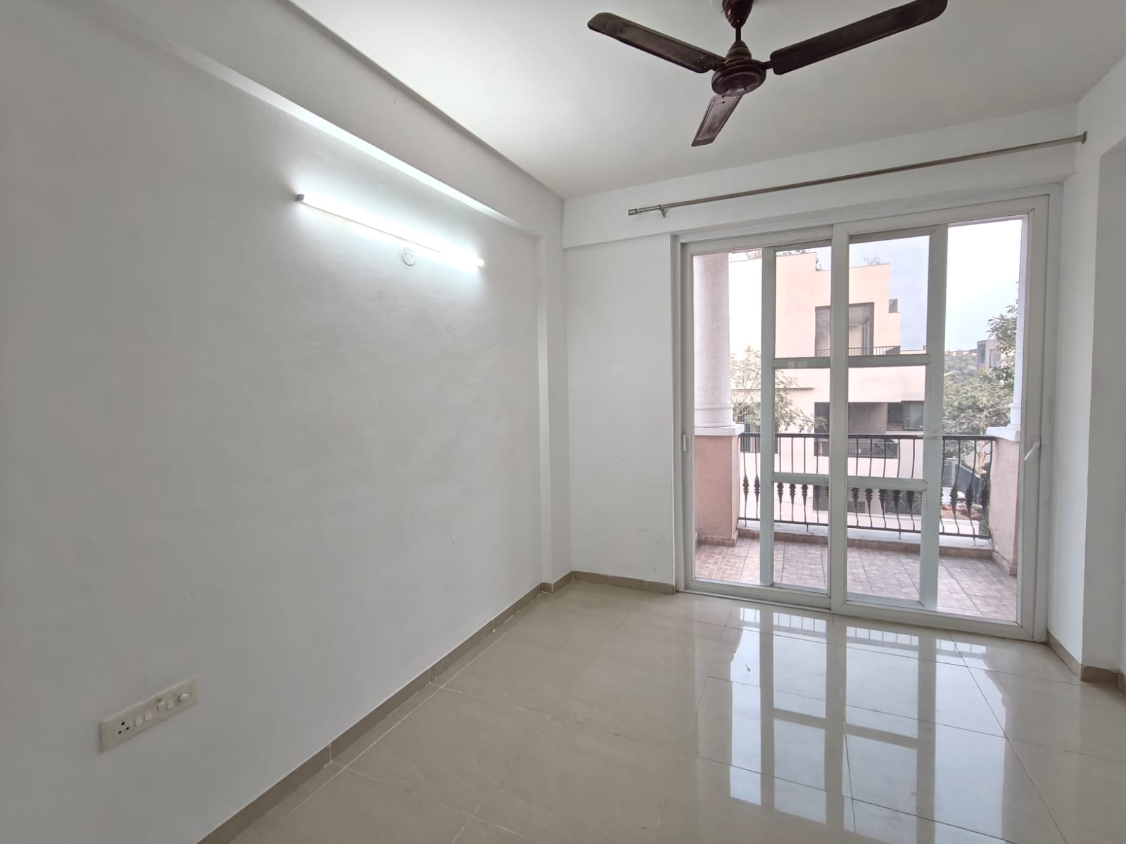 3 BHK + Extra Room 1725 Sq.Ft. Builder Floor in Omaxe New Chandigarh