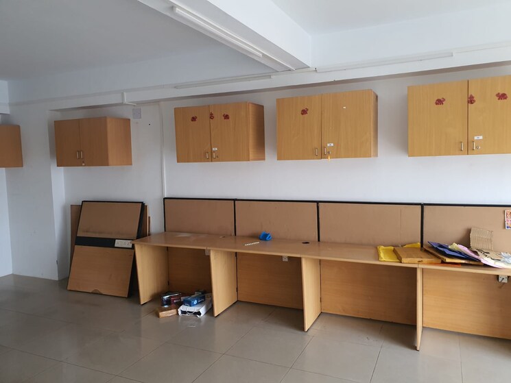 Team Area, thaltej Commercial Office Space 777 Sq.Ft. In Thaltej Ahmedabad 9087282