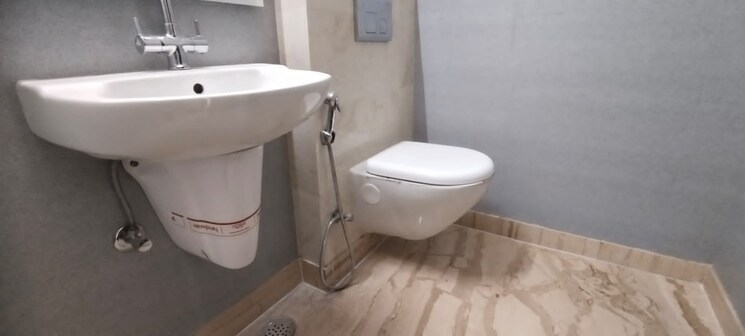 Bathroom, malviya nagar 2 Bedroom 900 Sq.Ft. Builder Floor In Malviya Nagar Delhi 9087323