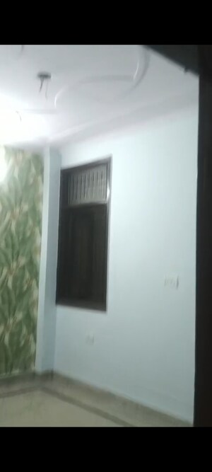 Room in 3 BHK Builder Floor at Laxmi Nagar – for Sale