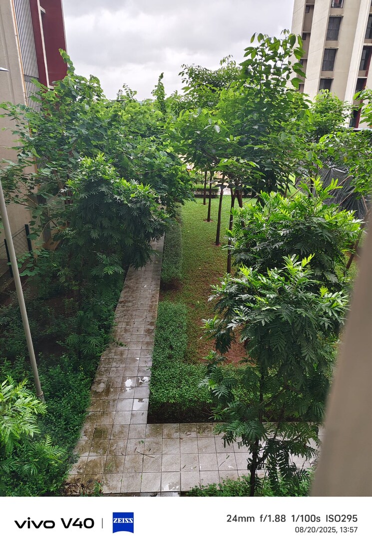 Garden, lodha-palava-downtown 1 Bedroom 480 Sq.Ft. Apartment In Dombivli East Thane 9087407