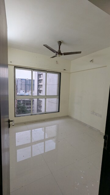 Room in 2 BHK Apartment at Godrej Central, Chembur – for Rent