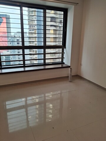 Master Bedroom in 2.5 BHK Apartment at Oberoi Springs, Andheri West – for Sale