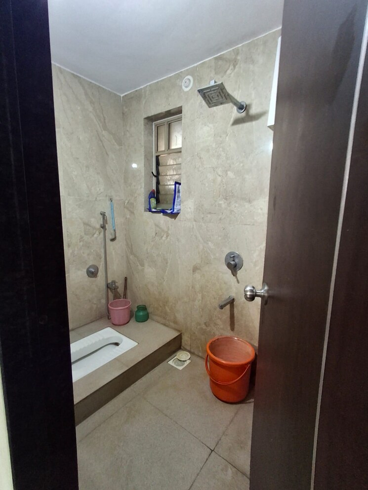 Bathroom, vrindavan-residency-warje 2 Bedroom 980 Sq.Ft. Apartment In Warje Pune 9087360