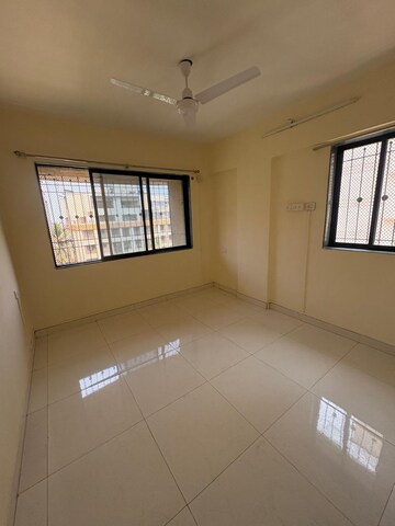 Room in 3 BHK Apartment at Sai Shraddha CHS Chembur, Chembur – for Rent