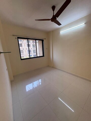 Room in 3 BHK Apartment at Sai Shraddha CHS Chembur, Chembur – for Rent