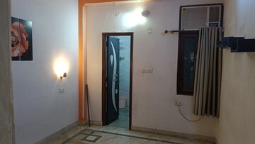  3 BHK Builder Floor at Vaishali Sector 5 – for Rent