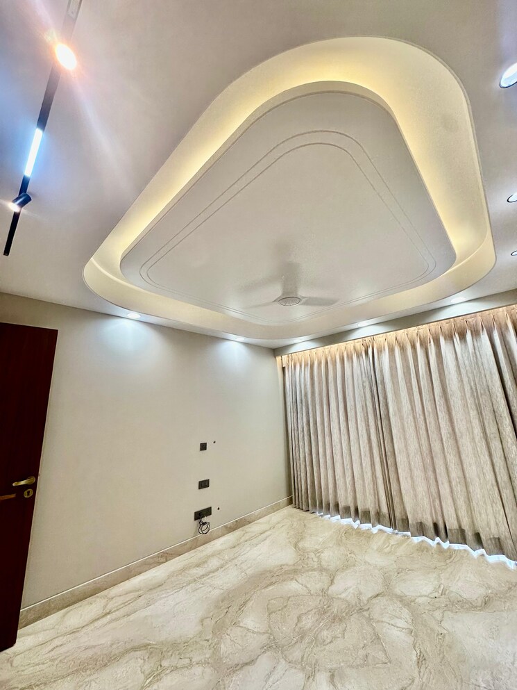 Bathroom, central-park-flower-valley-mikasa-plots 4 Bedroom 300 Sq.Yd. Builder Floor In Sohna Sector 33 Gurgaon 9087433