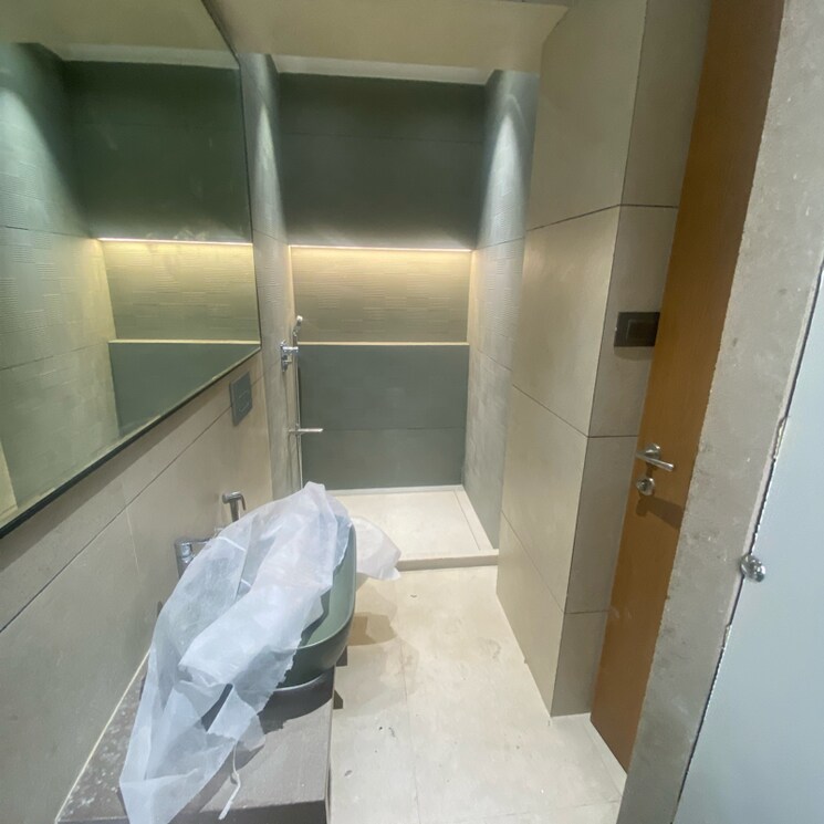 Team Area, bandra west 2 Bedroom 1200 Sq.Ft. Builder Floor In Bandra West Mumbai 9087418