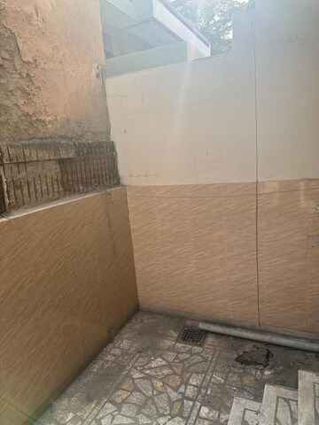 Bathroom in 2 BHK Builder Floor at Ansal Plaza Sector-23, Sector 23 – for Rent