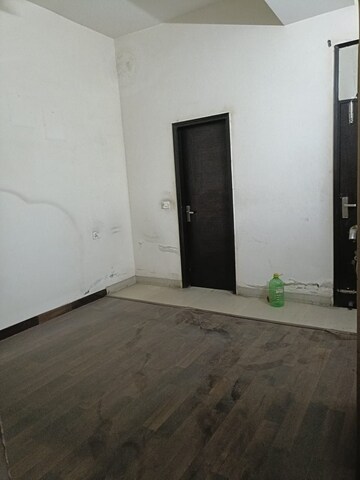 Room in 2 BHK Builder Floor at Chattarpur – for Rent