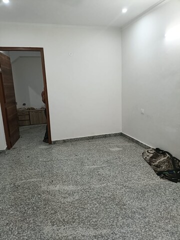 Room in 1 BHK Builder Floor at Chattarpur – for Rent