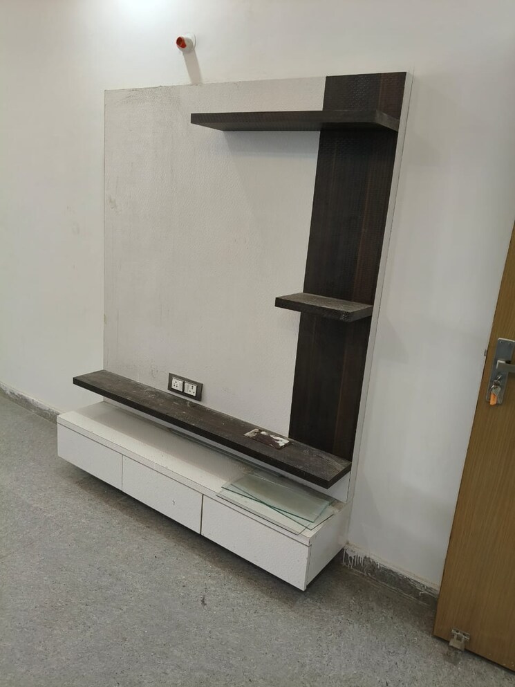 undefined, sector 73 3 Bedroom 1350 Sq.Ft. Builder Floor In Sector 73 Noida 9087445