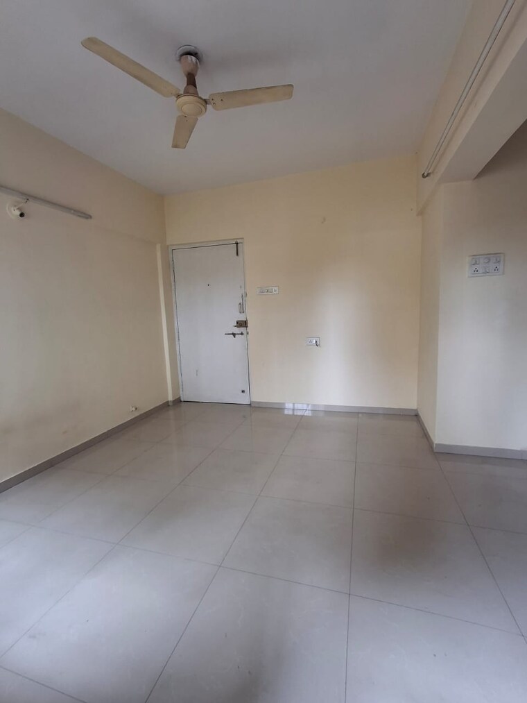 Room, shriniwas-serene-county 1.5 Bedroom 800 Sq.Ft. Apartment In Nanded Pune 9087467
