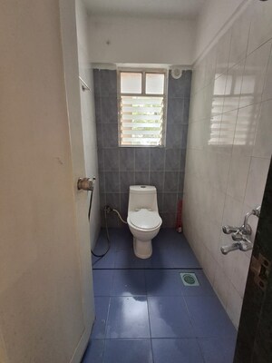 Bathroom in 1.5 BHK Apartment at Shriniwas Serene County, Nanded – for Sale