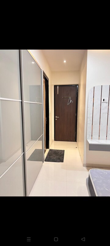 Furnished Amenities in 3 BHK Apartment at Lodha Splendora, Ghodbunder Road – for Rent