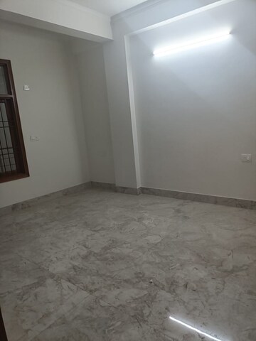 Room in 2 BHK Builder Floor at Chattarpur – for Rent