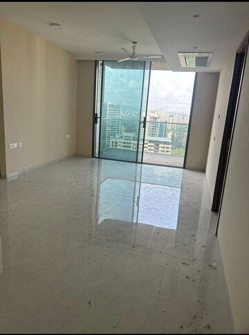 Room in 3 BHK Apartment at Tricity Natraj, Chembur – for Rent