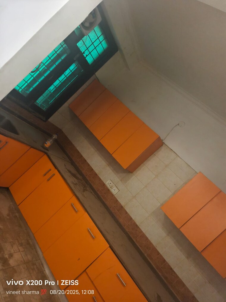 Kitchen, maidan garhi 3 Bedroom 155 Sq.Yd. Builder Floor In Maidan Garhi Delhi 9087581