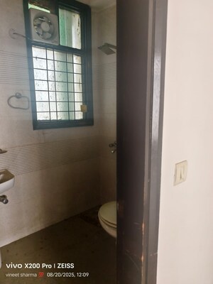 Attached Bathroom in 3 BHK Builder Floor at Maidan Garhi – for Sale