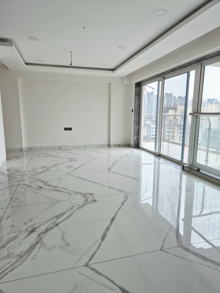 Room, varsha-solitaire 3 Bedroom 2400 Sq.Mt. Apartment In Hadapsar Pune 9087487