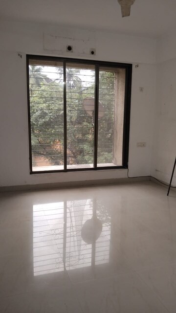 Bedroom in 3 BHK Apartment at Safal Nav Parmanu CHS, Chembur – for Rent