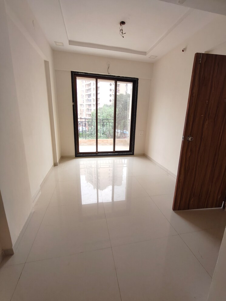 Room, shree-jadhav-gadh 1 Bedroom 682 Sq.Ft. Apartment In Kalyan West Thane 9087648