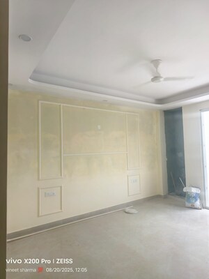 Room in 3 BHK Builder Floor at Maidan Garhi – for Sale