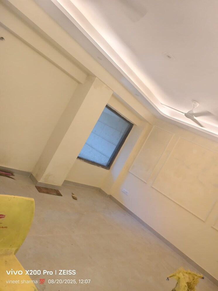 Room, maidan garhi 3 Bedroom 155 Sq.Yd. Builder Floor In Maidan Garhi Delhi 9087791