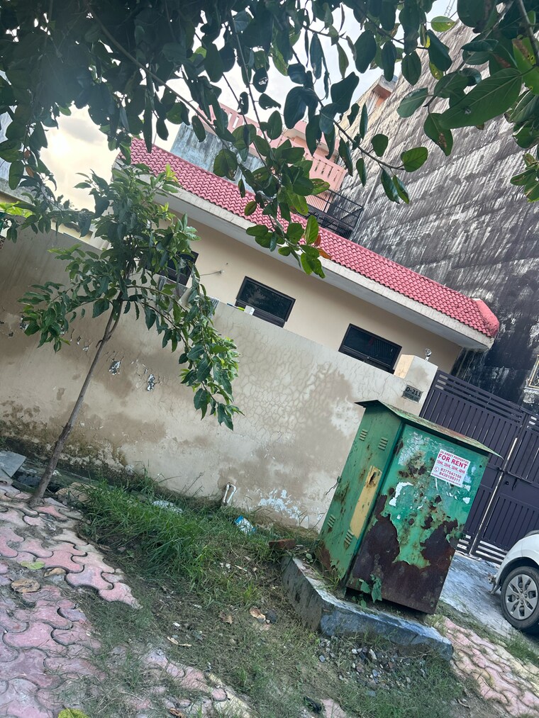 Exterior View, sector 100 2 Bedroom 112 Sq.Yd. Independent House In Sector 100 Noida 9087668