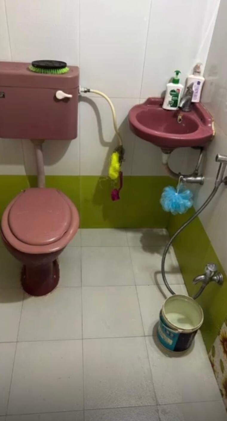 Bathroom, lalbaug 2 Bedroom 730 Sq.Ft. Apartment In Lalbaug Mumbai 9087629