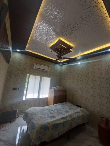 Furnished Amenities in 2 BHK Independent House at Nishatganj Talkatora – for Rent