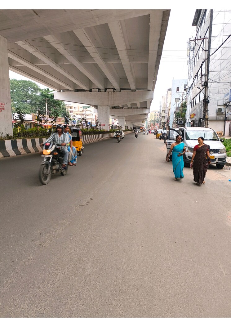  Parking, amberpet Commercial Shop 452 Sq.Yd. In Amberpet Hyderabad 9087704