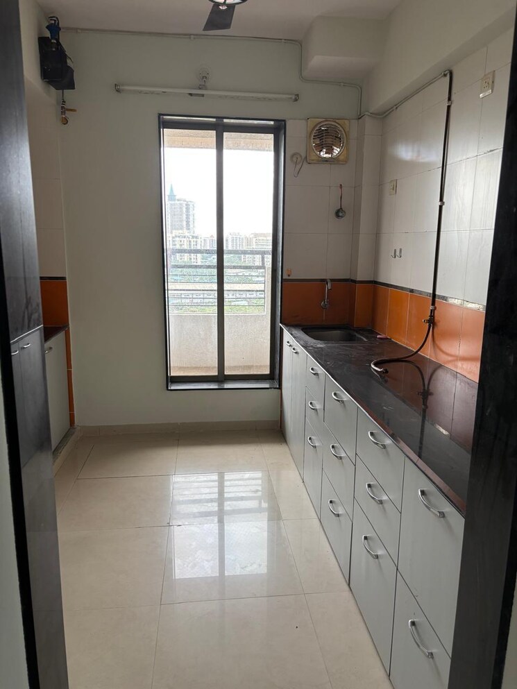 Kitchen, neelkanth-palms 2.5 Bedroom 800 Sq.Ft. Apartment In Kapur Bawdi Thane 9087729