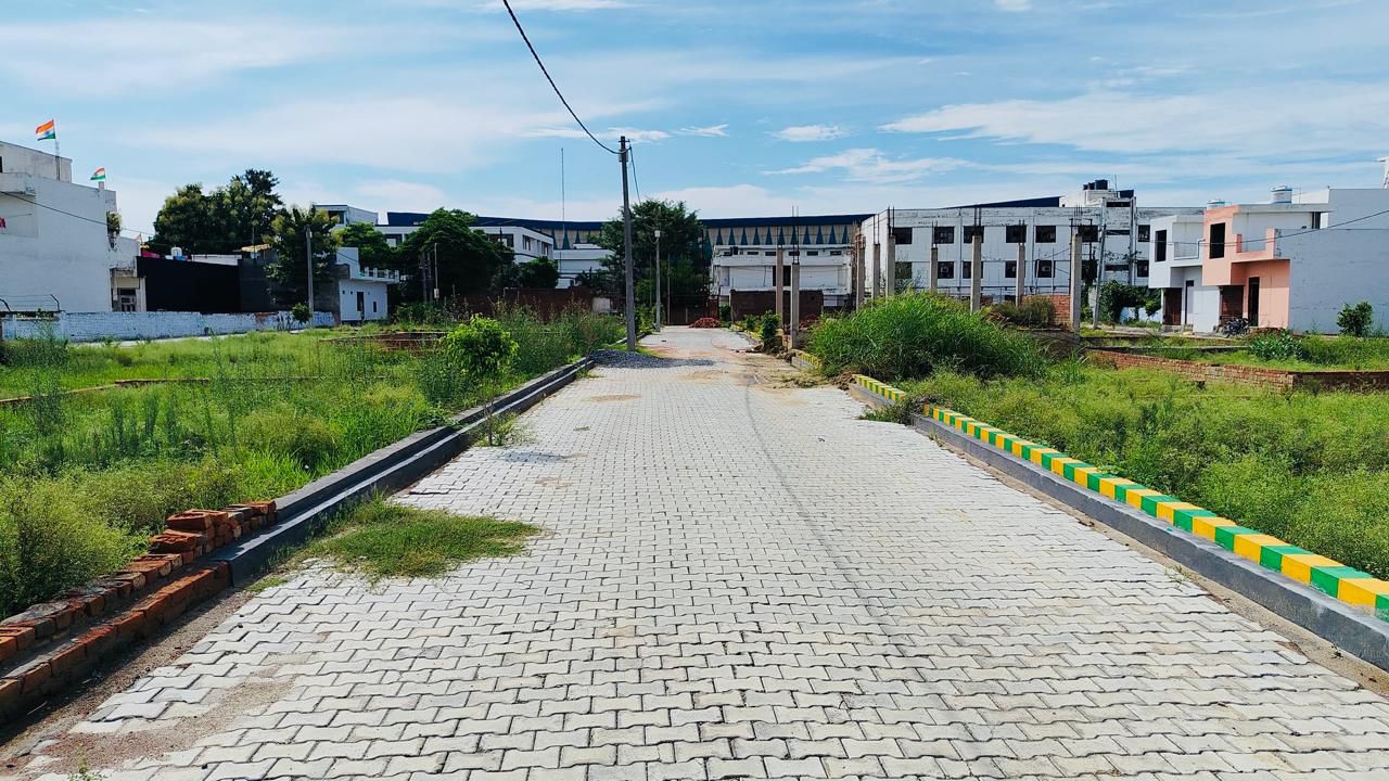 Plot For Sale in Indraprastha City