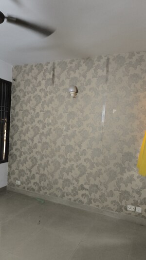 Room in 2 BHK Apartment at Omaxe Heights, Sector 86 – for Sale