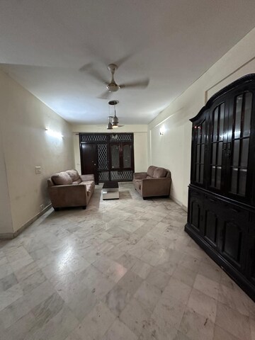 Living Room in 2 BHK Apartment at Ansal Sushant Apartments, Sushant Lok I – for Rent