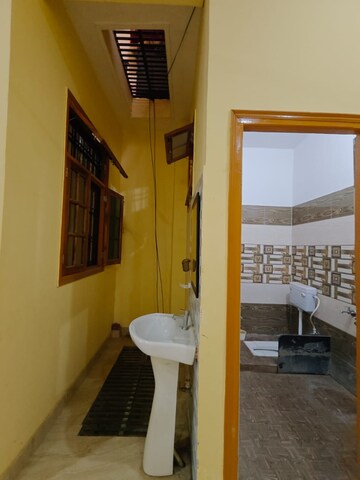 Team Area in 3 BHK Independent House at Gomti Nagar – for Rent