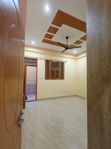 Room in 3 BHK Independent House at Gomti Nagar – for Rent