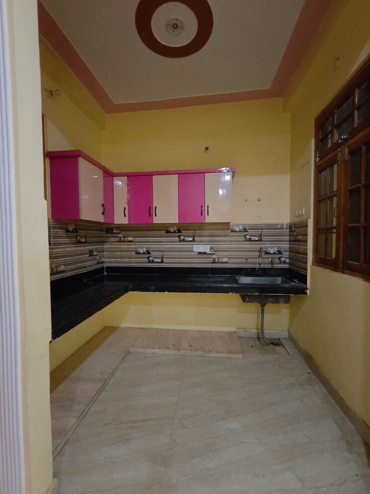 Kitchen, gomti nagar 3 Bedroom 1500 Sq.Ft. Independent House In Gomti Nagar Lucknow 9087868