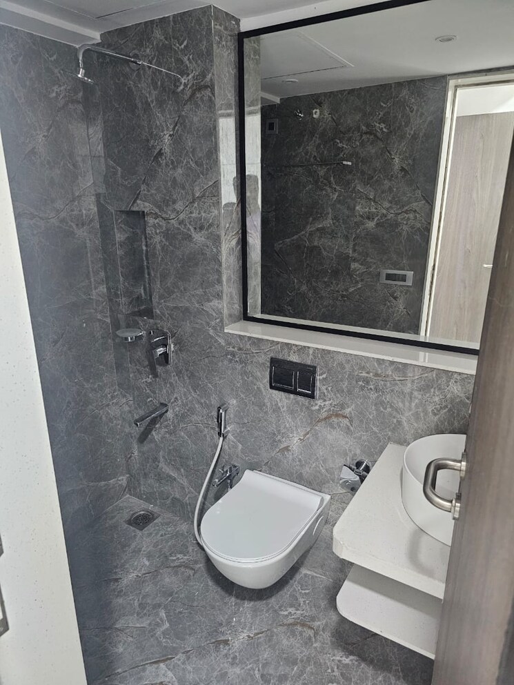 Bathroom, nahar-amaryllis-towers-and-plaza 2 Bedroom 600 Sq.Ft. Apartment In Chandivali Mumbai 9087874