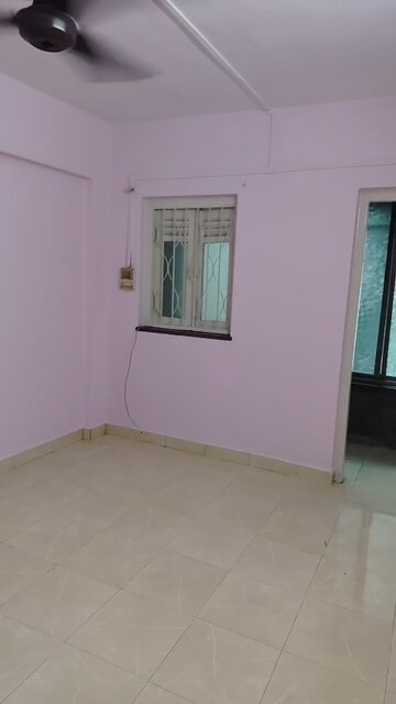 Room in 1 BHK Apartment at Marzban CHS, Vile Parle East – for Rent