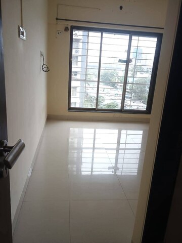 Room in 2 BHK Apartment at Andheri West – for Rent