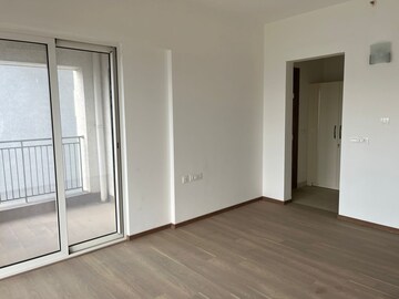 Room in 4 BHK Apartment at SNN Clermont, Hebbal – for Sale