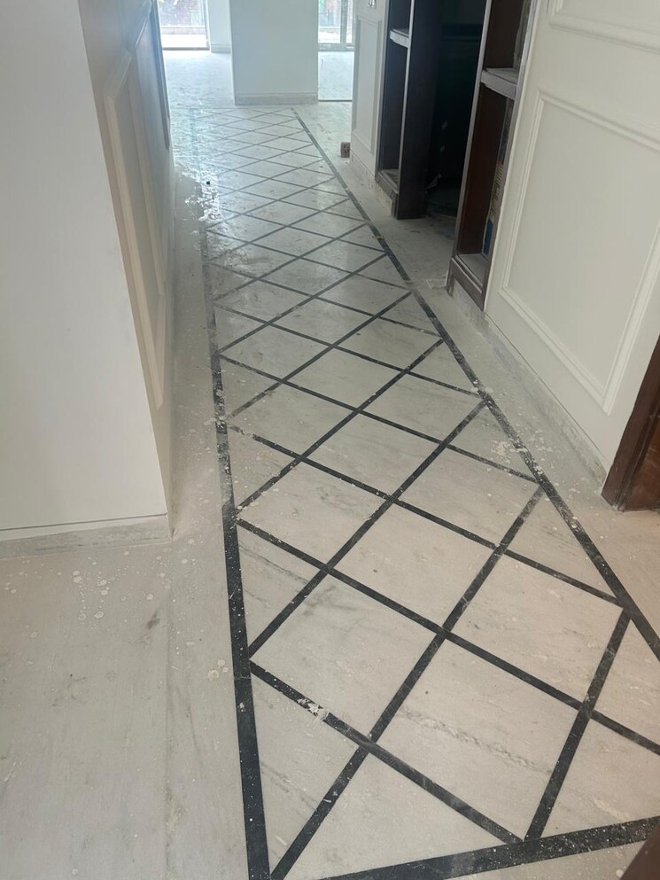 Balcony, defence colony 3 Bedroom 2200 Sq.Ft. Builder Floor In Defence Colony Delhi 9087976