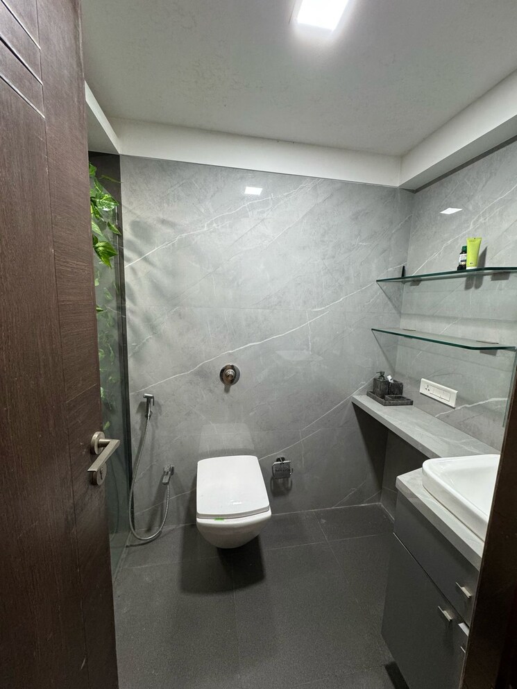 Bathroom, oberoi-realty-splendor 3 Bedroom 1377 Sq.Ft. Apartment In Andheri East Mumbai 9088031