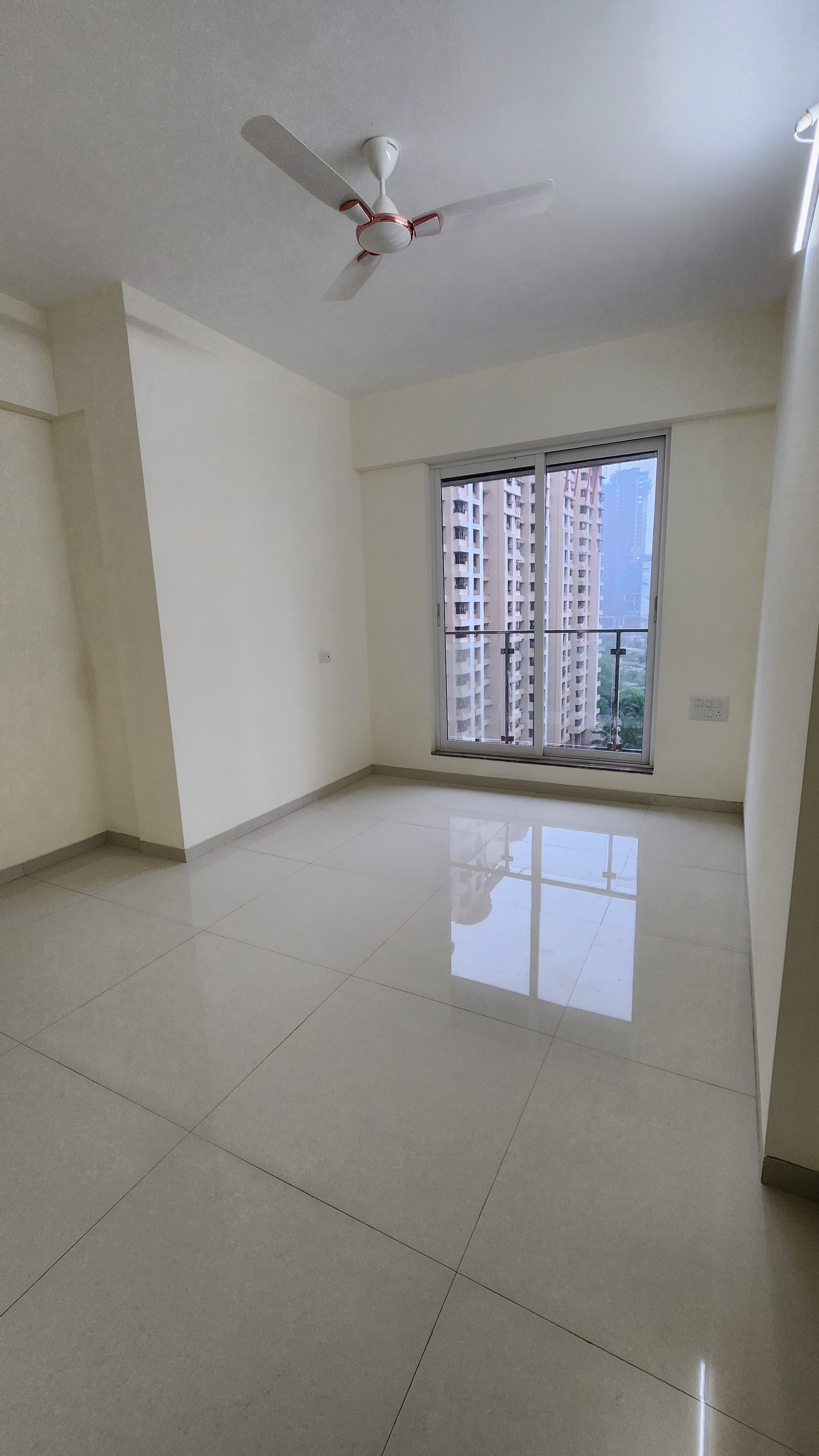 2 BHK + Extra Room Apartment For Rent in Lodha Casa Royale